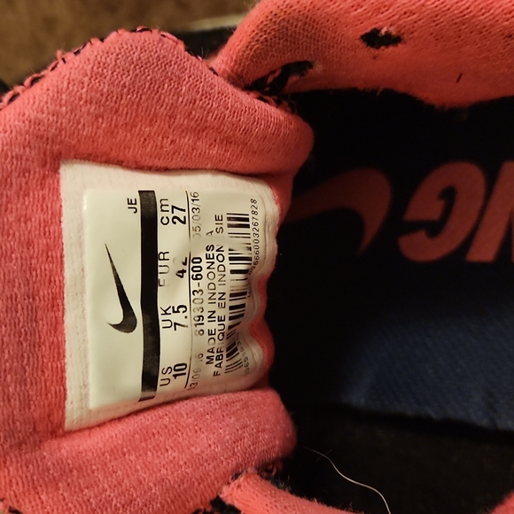 Nike Women's Revolution 3 Sneakers - Picture 4 of 7